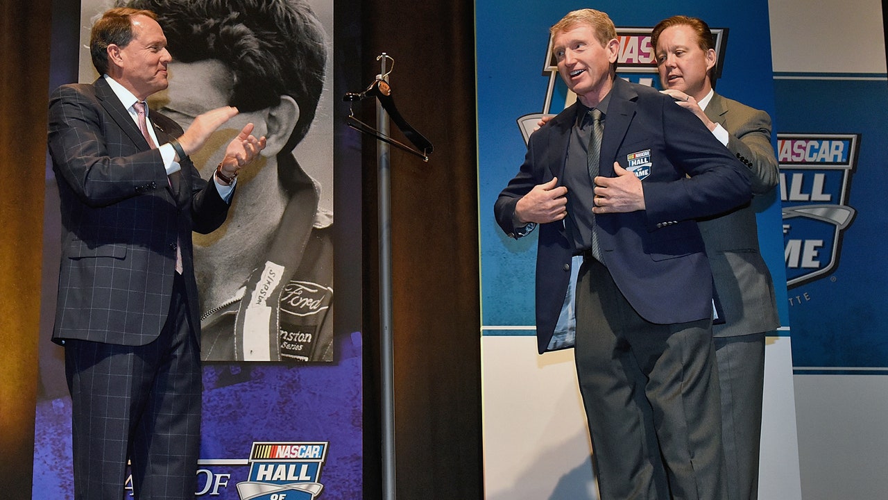 Just awesome: Bill Elliott leads the 2015 class into Hall of Fame